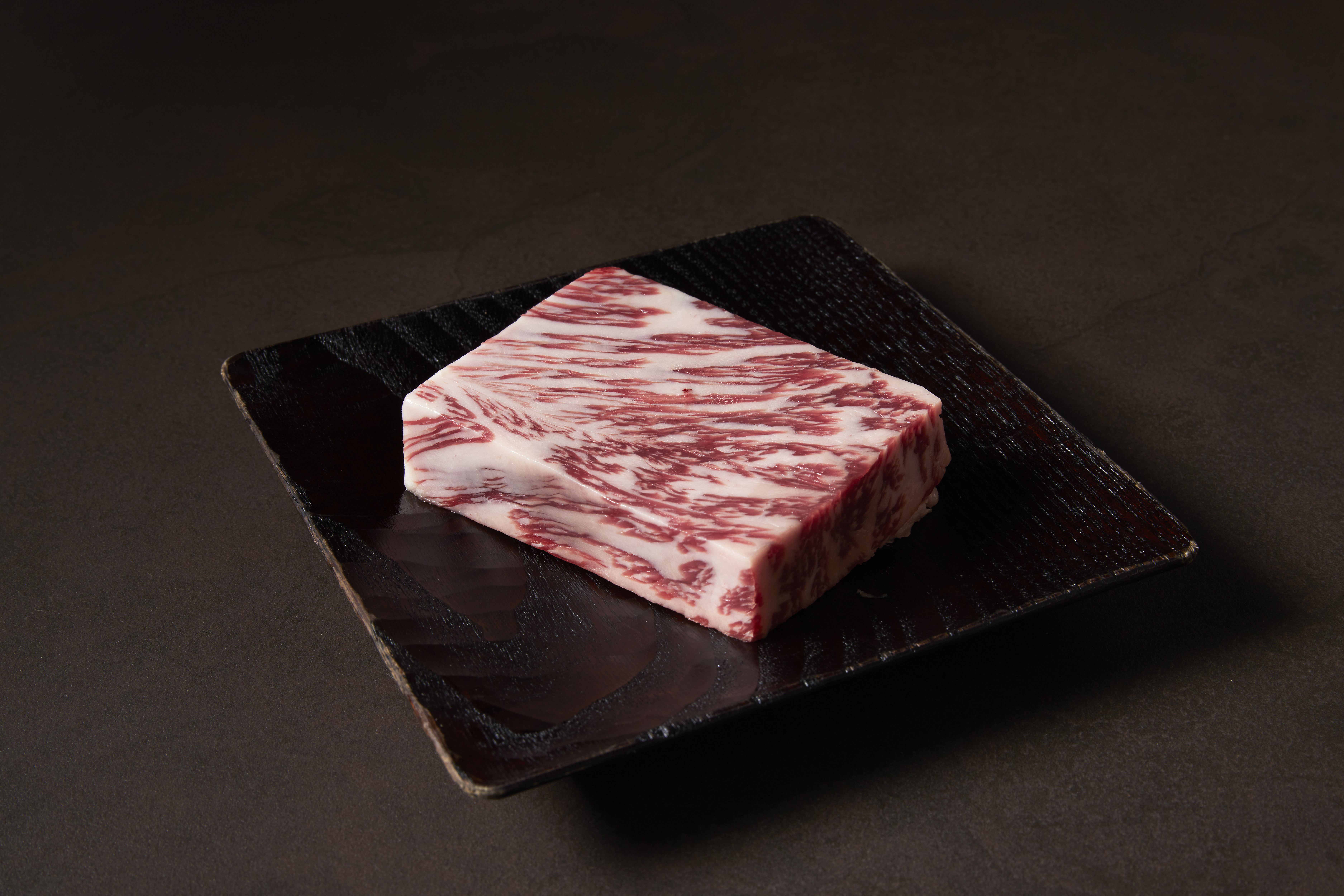 Giảm giá 20% thịt bò Hida Wagyu A5 lên tuổi